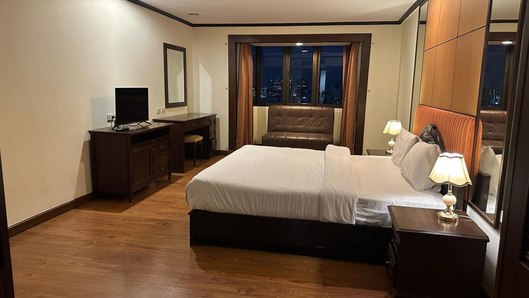 Affordable Serviced Apartments In Nana Omni Tower - Prime Sukhumvit Location בנגקוק מראה חיצוני תמונה