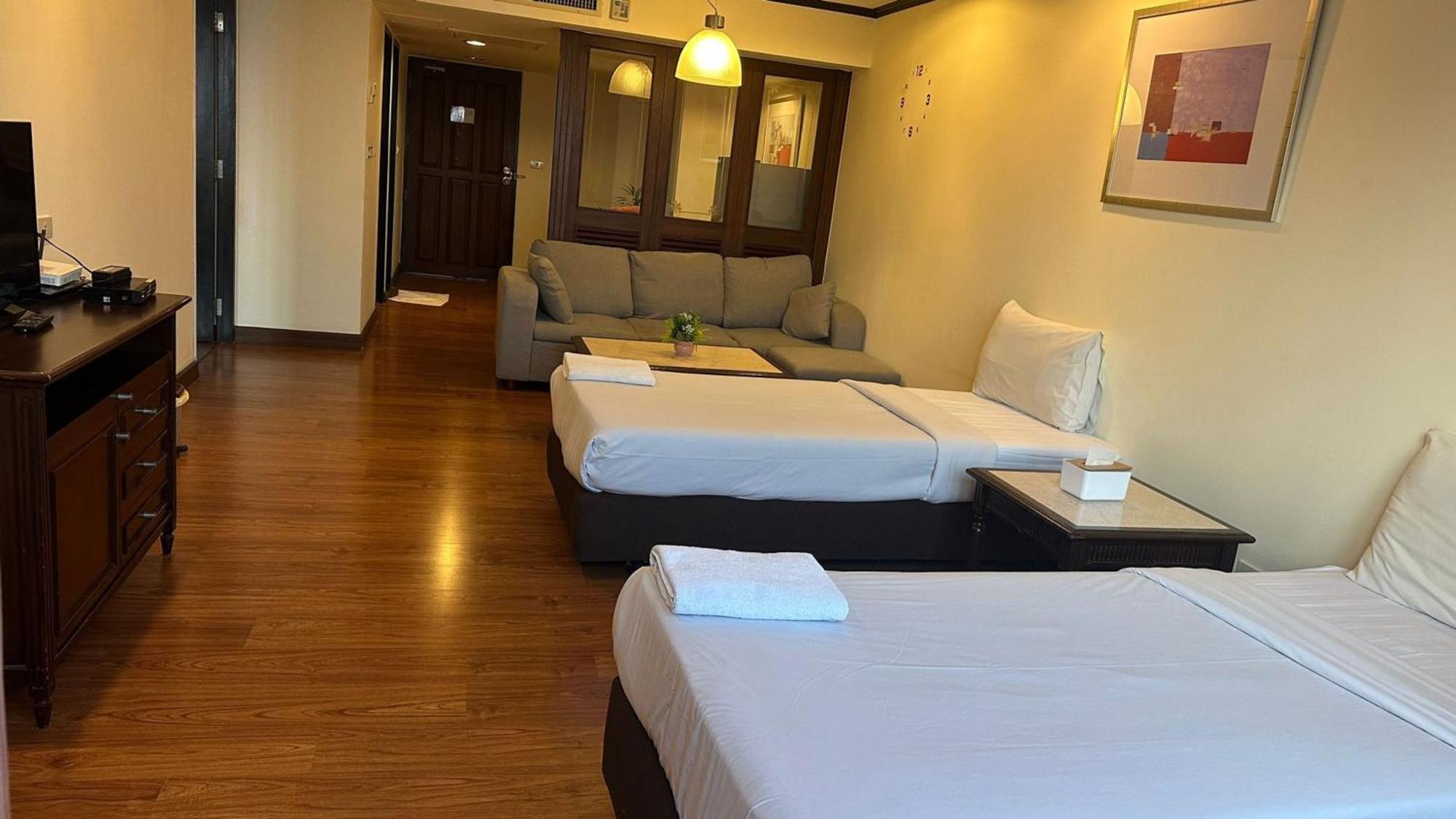 Affordable Serviced Apartments In Nana Omni Tower - Prime Sukhumvit Location בנגקוק מראה חיצוני תמונה