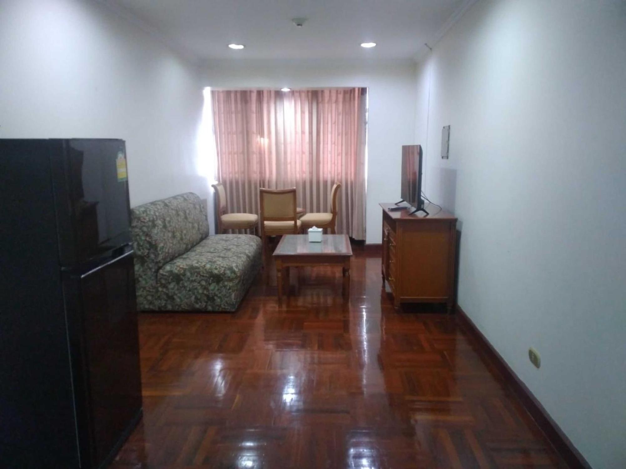 Affordable Serviced Apartments In Nana Omni Tower - Prime Sukhumvit Location בנגקוק מראה חיצוני תמונה