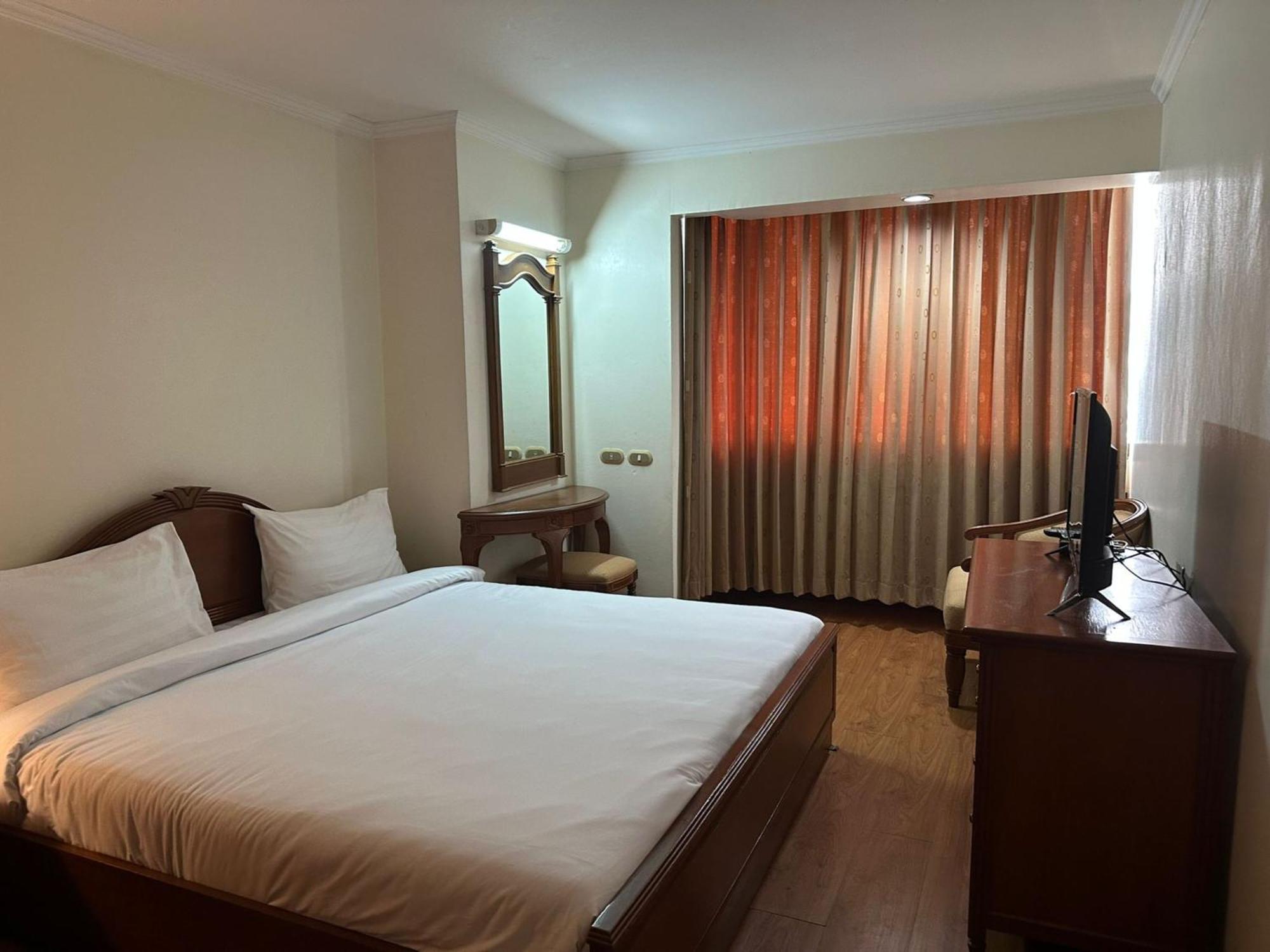 Affordable Serviced Apartments In Nana Omni Tower - Prime Sukhumvit Location בנגקוק מראה חיצוני תמונה