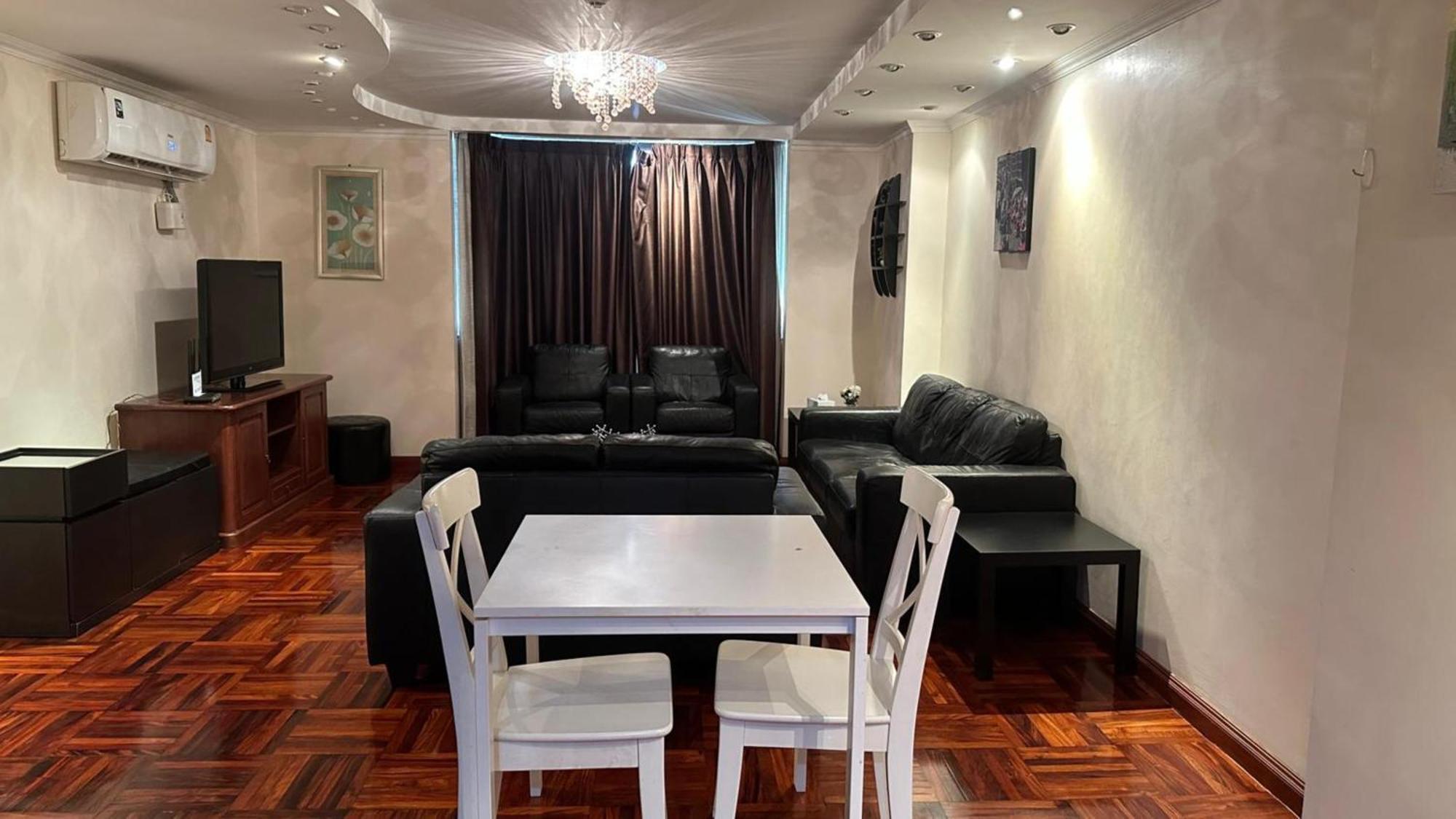 Affordable Serviced Apartments In Nana Omni Tower - Prime Sukhumvit Location בנגקוק מראה חיצוני תמונה