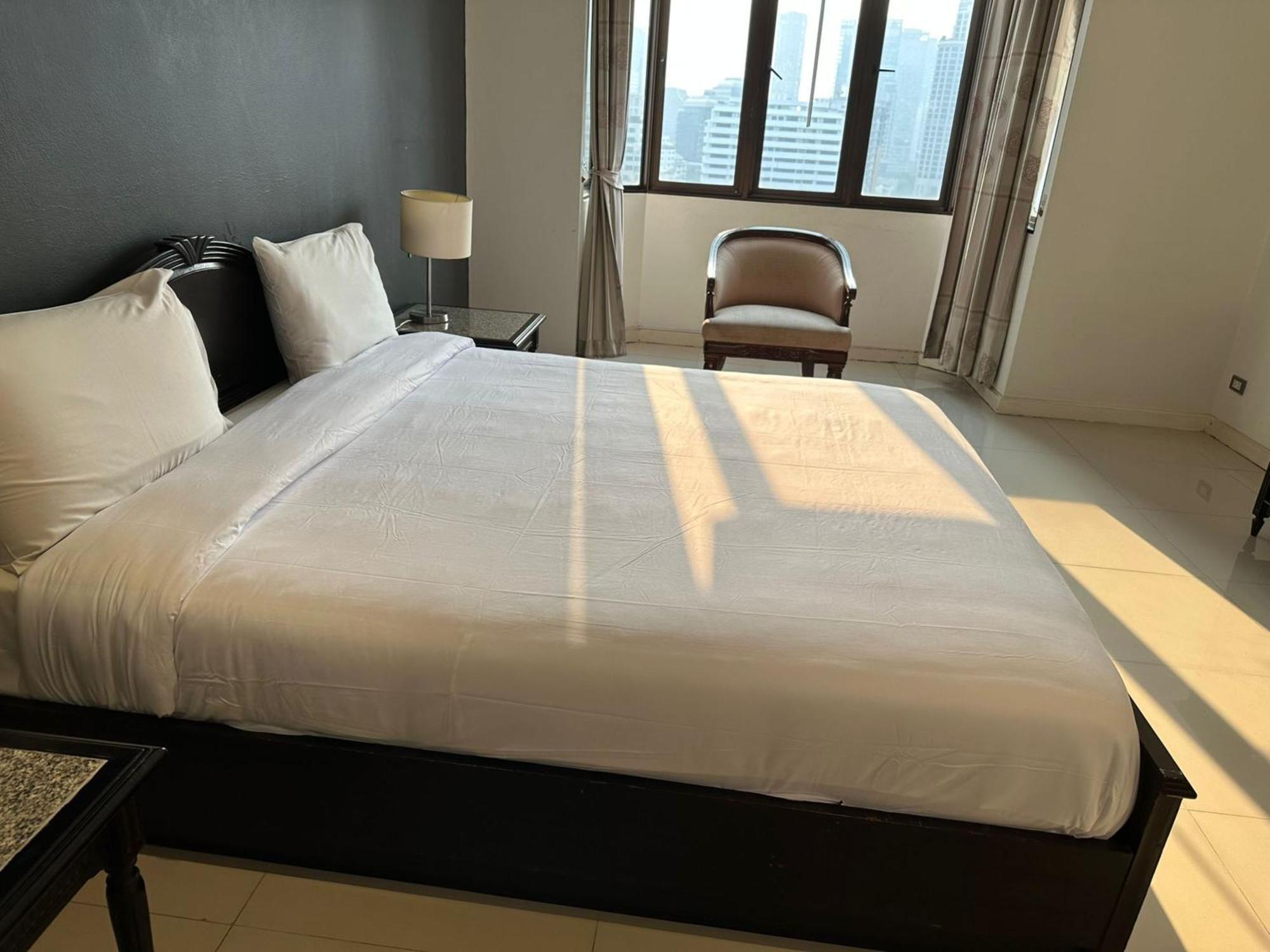 Affordable Serviced Apartments In Nana Omni Tower - Prime Sukhumvit Location בנגקוק מראה חיצוני תמונה