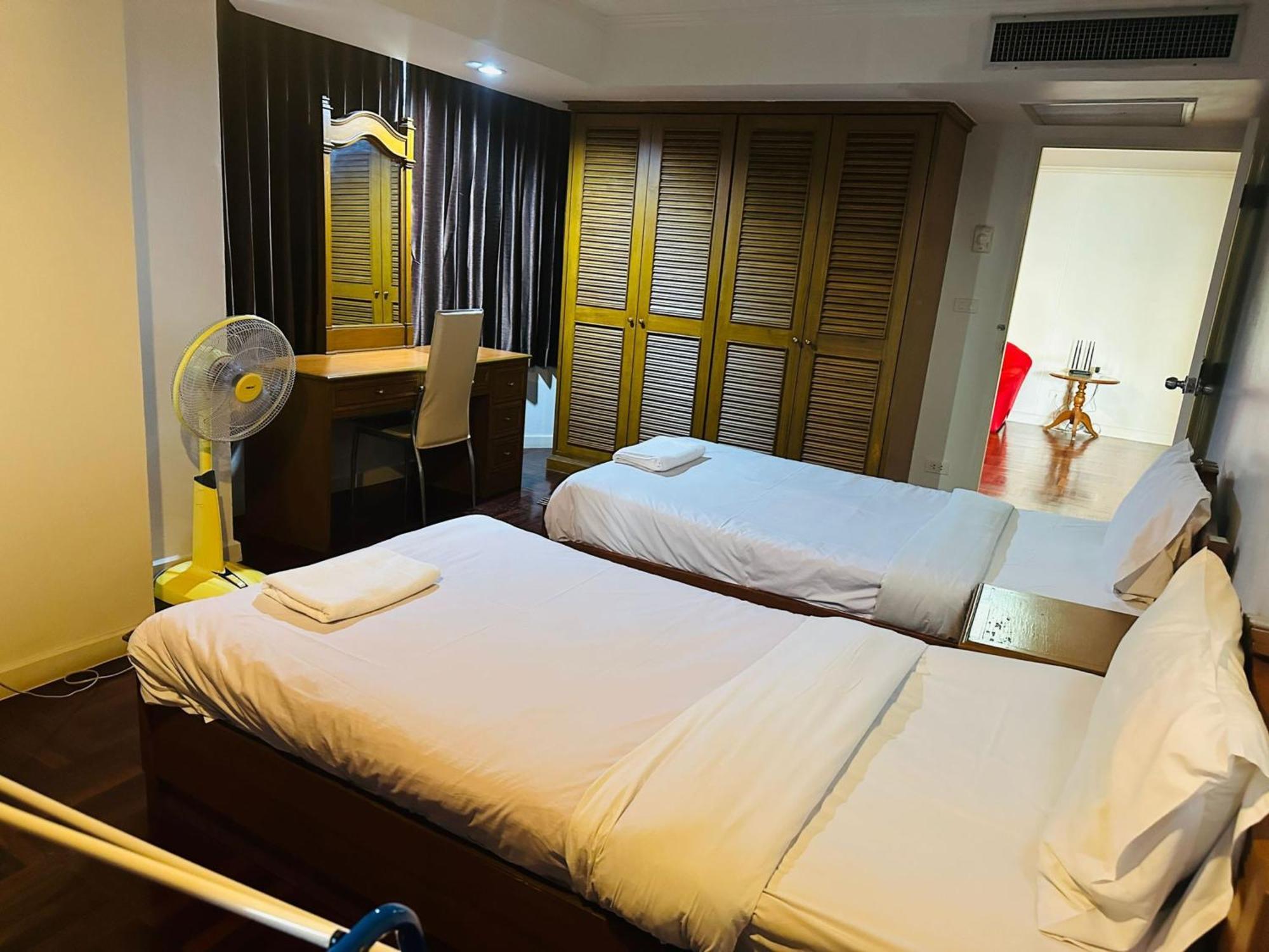 Affordable Serviced Apartments In Nana Omni Tower - Prime Sukhumvit Location בנגקוק מראה חיצוני תמונה