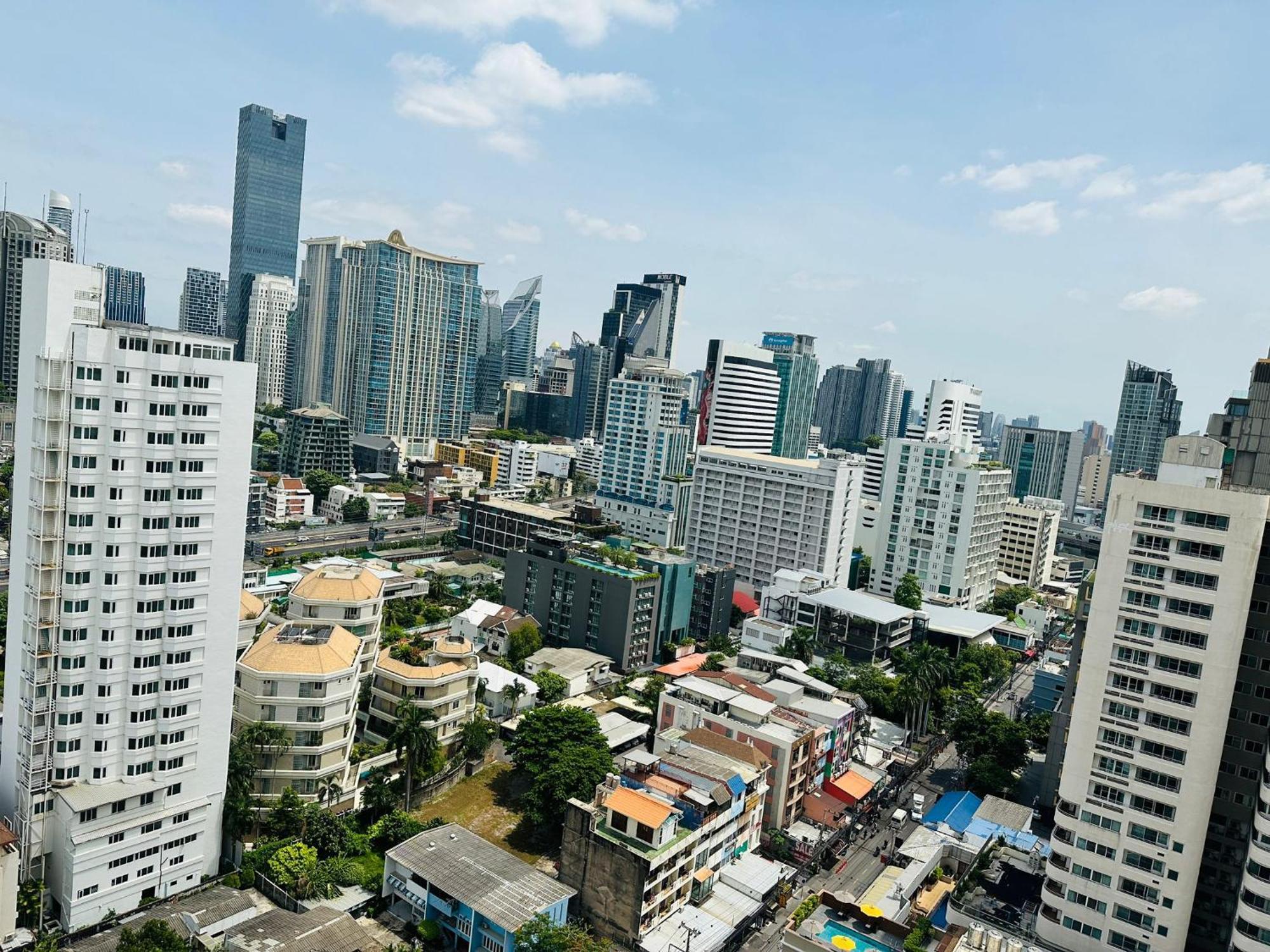 Affordable Serviced Apartments In Nana Omni Tower - Prime Sukhumvit Location בנגקוק מראה חיצוני תמונה