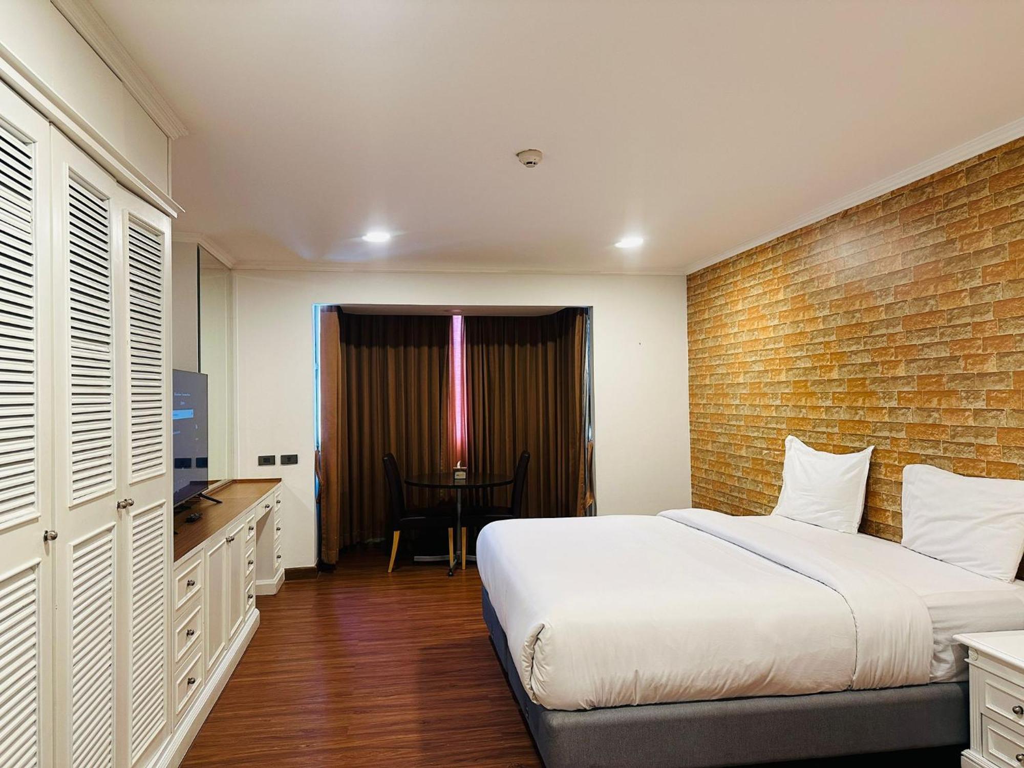 Affordable Serviced Apartments In Nana Omni Tower - Prime Sukhumvit Location בנגקוק מראה חיצוני תמונה