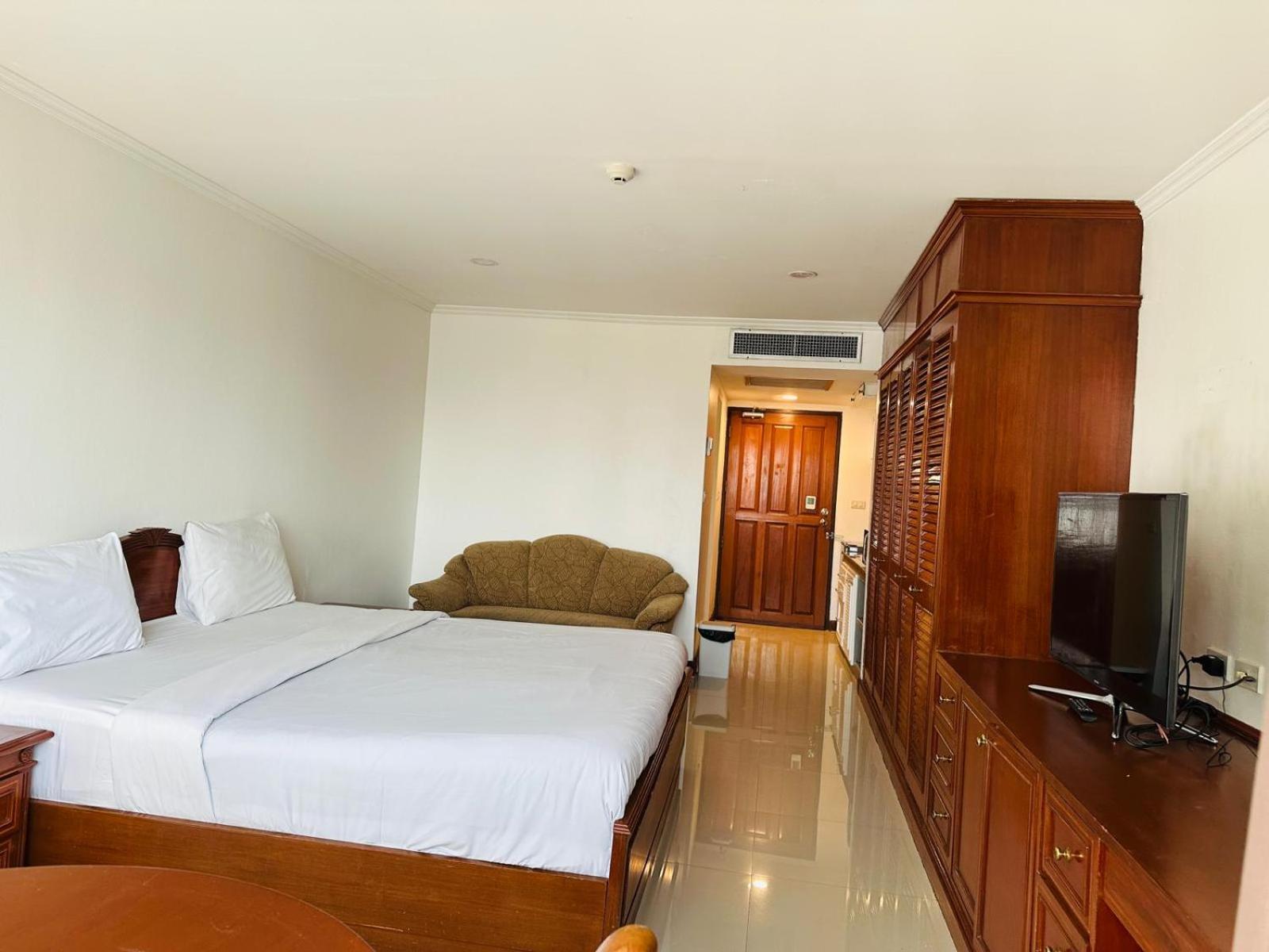 Affordable Serviced Apartments In Nana Omni Tower - Prime Sukhumvit Location בנגקוק מראה חיצוני תמונה